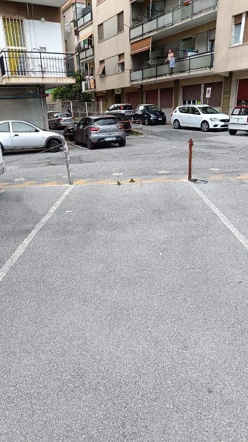 Karina, To The Beach With Terrace And Private Parking Savona Appartamento